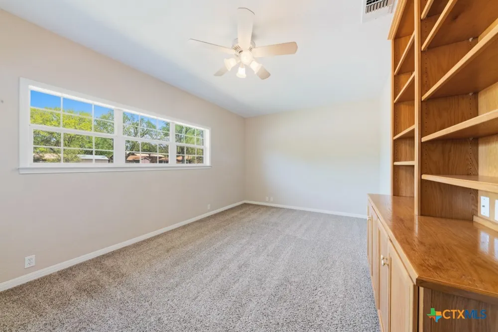 2592 Edgegrove Canyon Lake, TX 78133