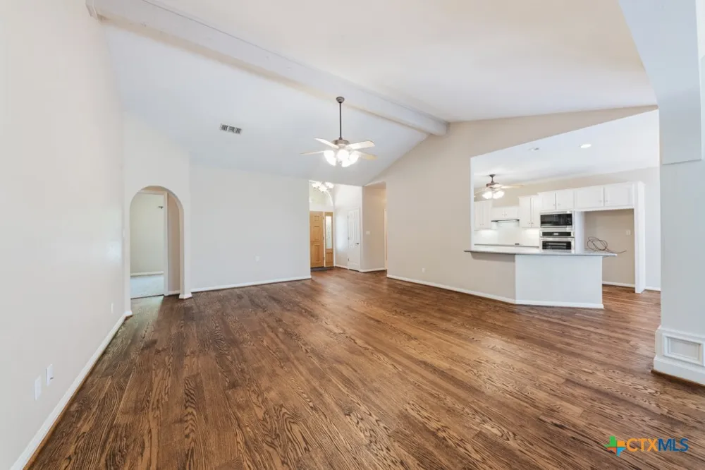2592 Edgegrove Canyon Lake, TX 78133