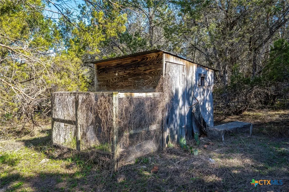 487 Old Bear Creek Road New Braunfels, TX 78132