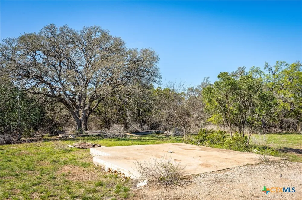 487 Old Bear Creek Road New Braunfels, TX 78132