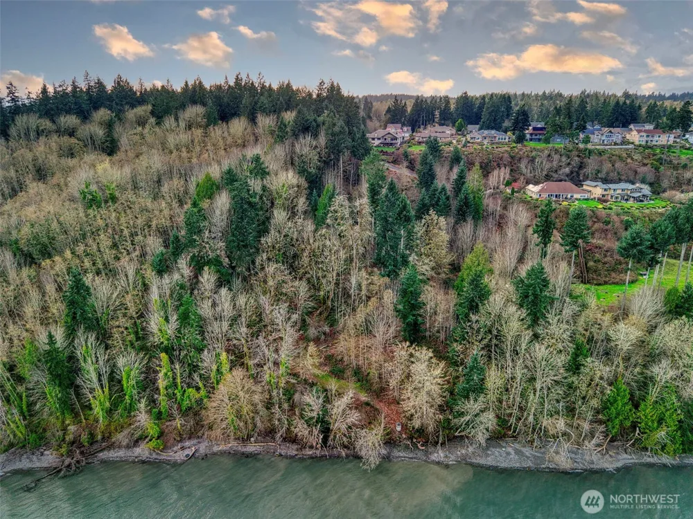 2401 NE Solar View Court Poulsbo, WA 98345