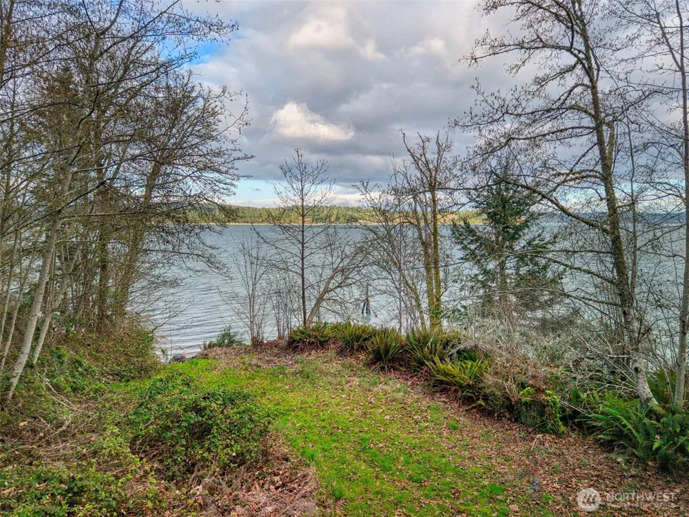 2401 NE Solar View Court Poulsbo, WA 98345