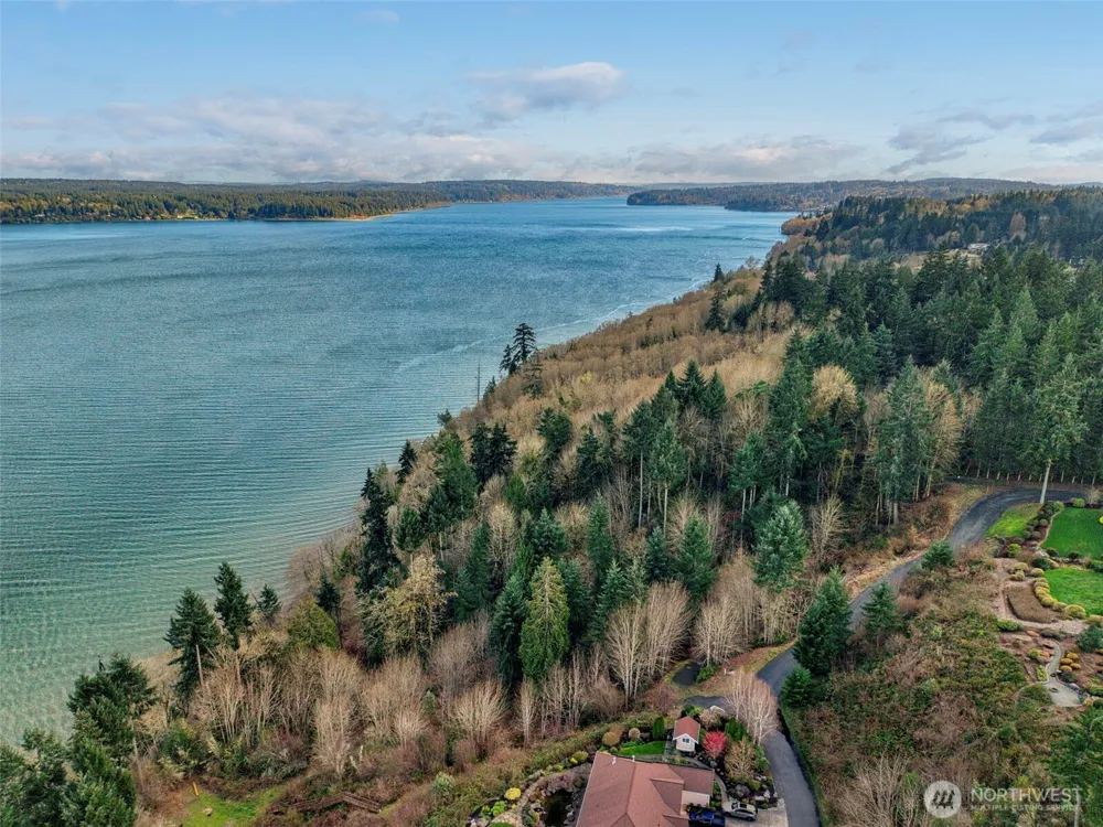 2401 NE Solar View Court Poulsbo, WA 98345