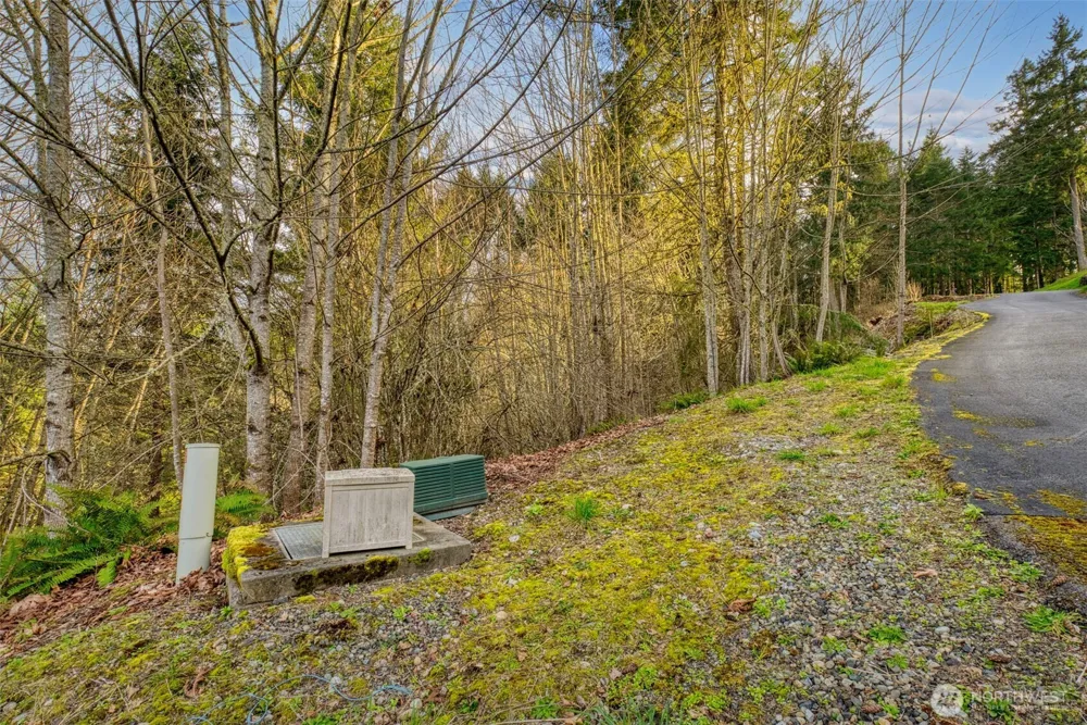 2401 NE Solar View Court Poulsbo, WA 98345