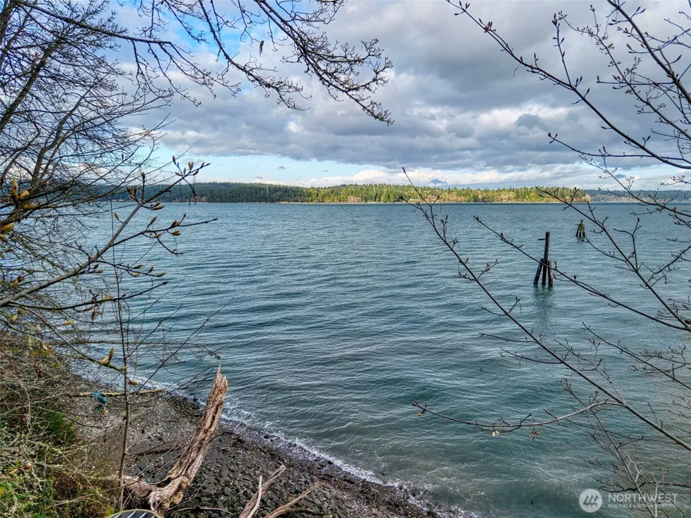 2401 NE Solar View Court Poulsbo, WA 98345