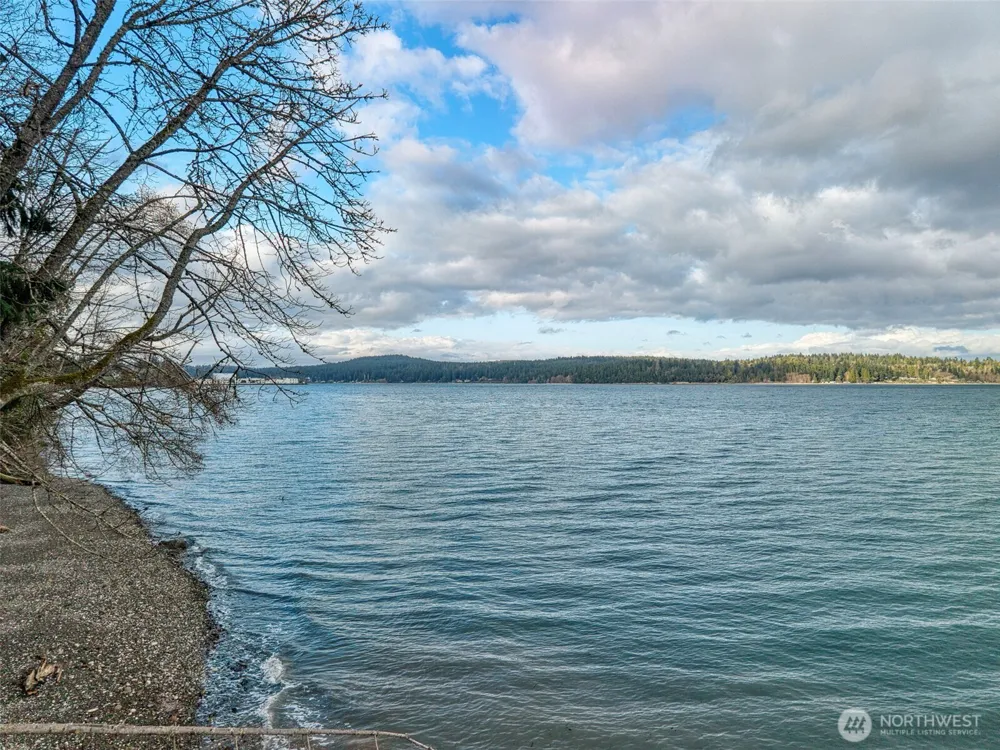 2401 NE Solar View Court Poulsbo, WA 98345