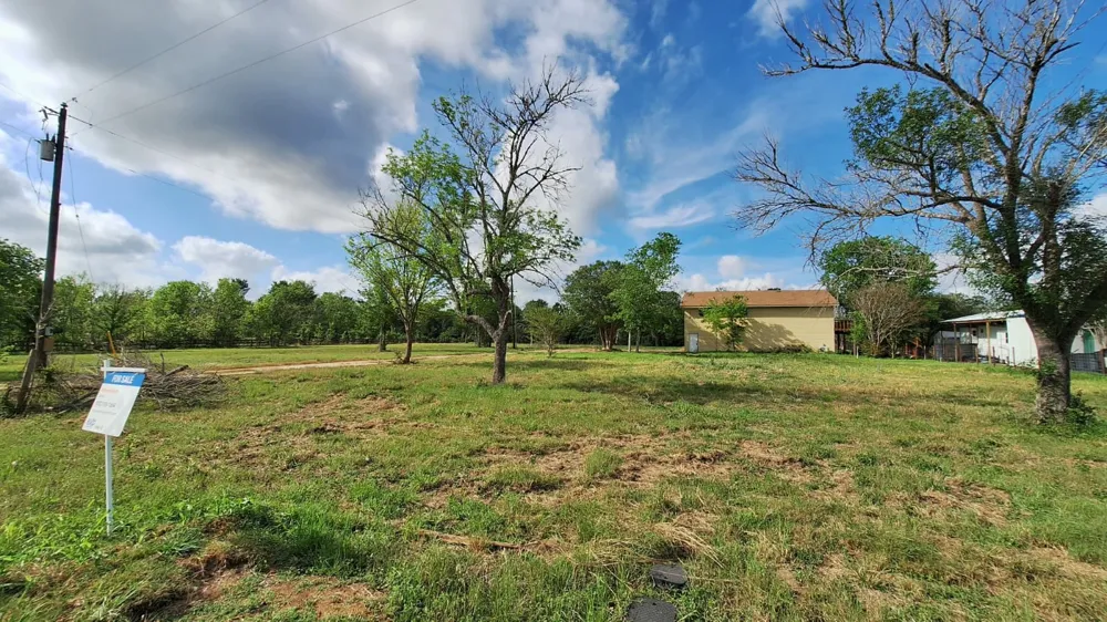 1284 Beaver Lake Drive Caldwell, TX 77836