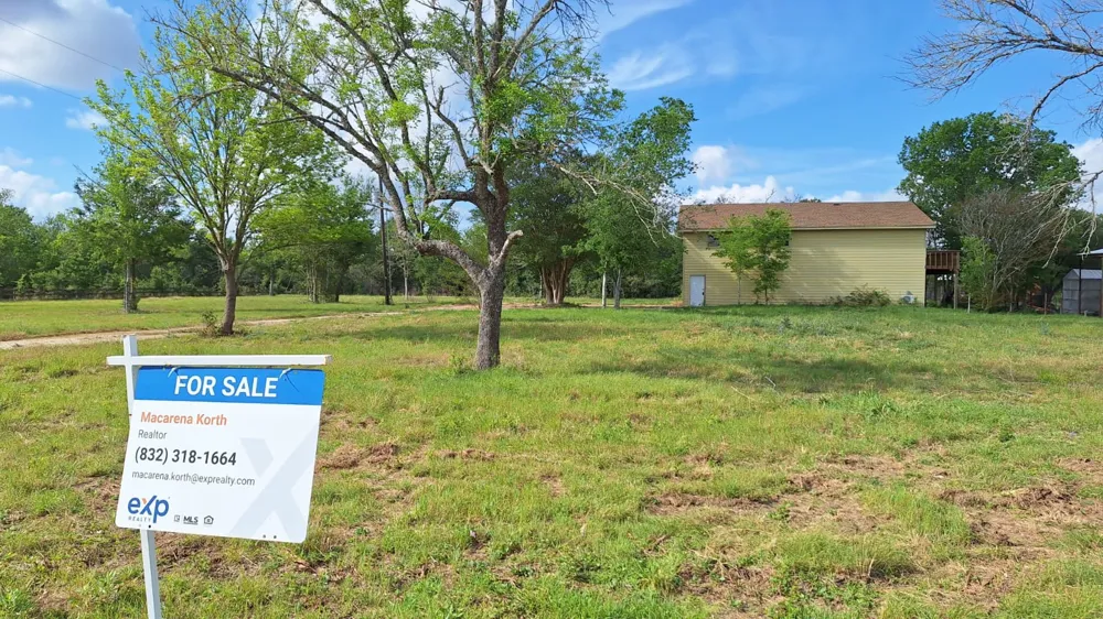 1284 Beaver Lake Drive Caldwell, TX 77836