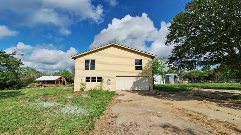 1284 Beaver Lake Drive Caldwell, TX 77836