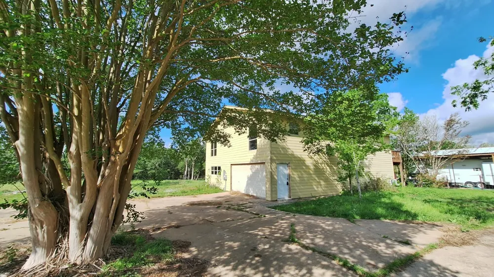 1284 Beaver Lake Drive Caldwell, TX 77836