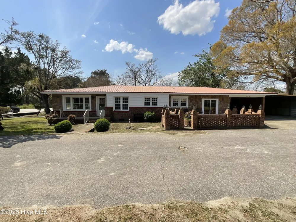 15133 Sam Potts Highway Bolton, NC 28423
