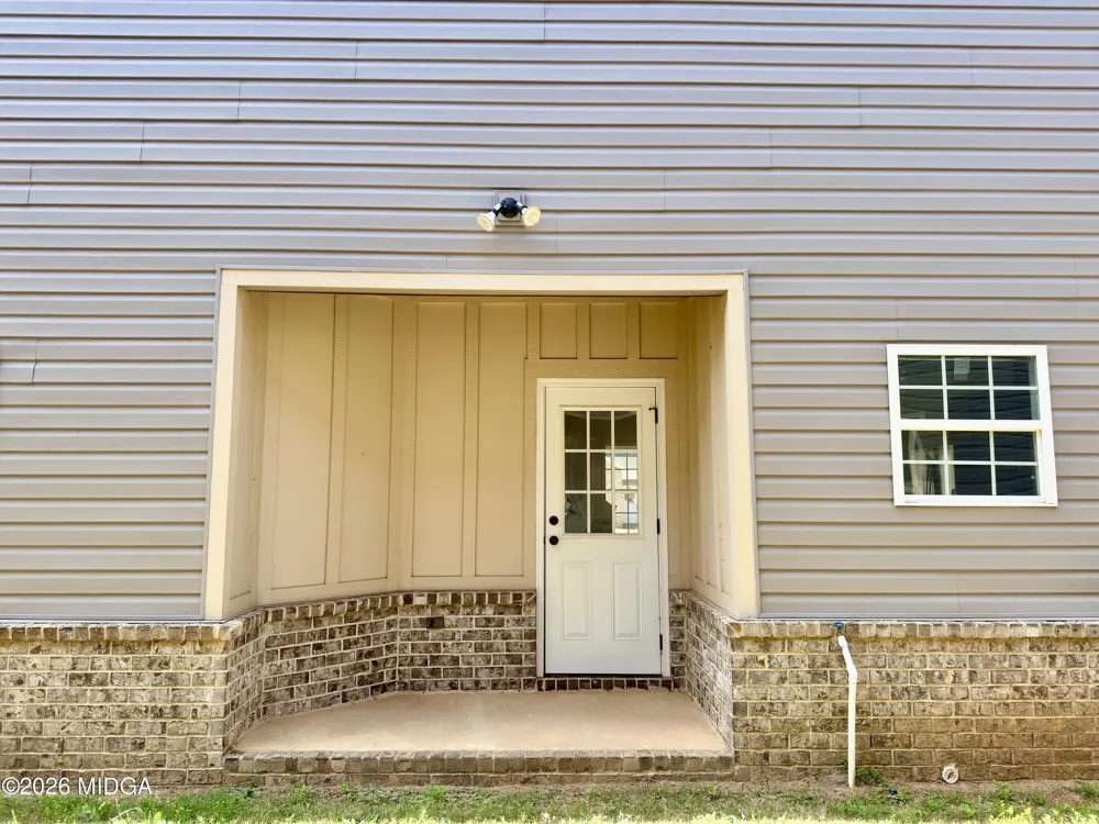 212 Beau Claire Circle Byron, GA 31008
