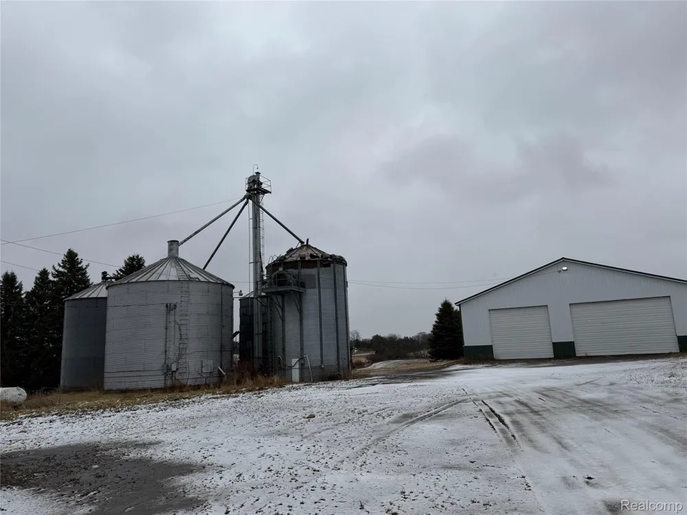 3160 E Sanilac Road Dayton Township, MI 48741