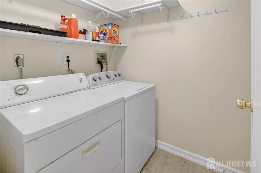 2312 Old Stone Mill Drive East Windsor, NJ 08512