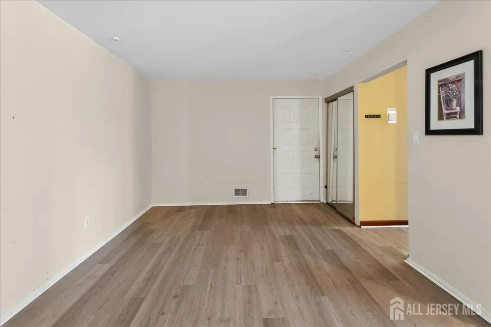 2312 Old Stone Mill Drive East Windsor, NJ 08512