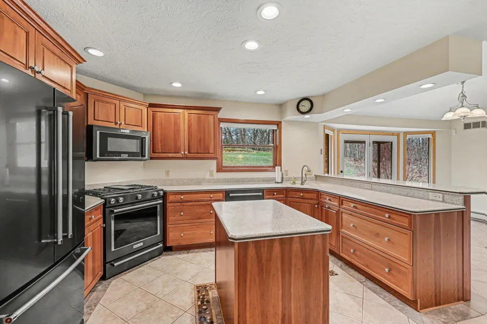 9480 M AVENUE Oshtemo Charter Township, MI 49009