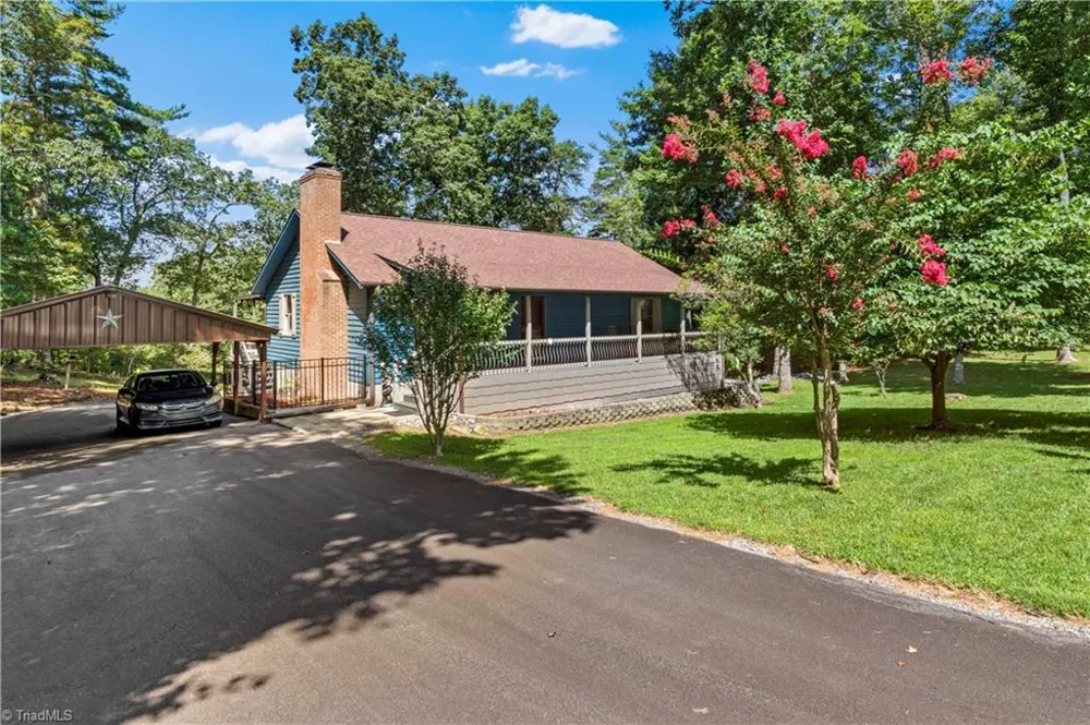 1502 Greenstreet Drive Traphill, NC 28685