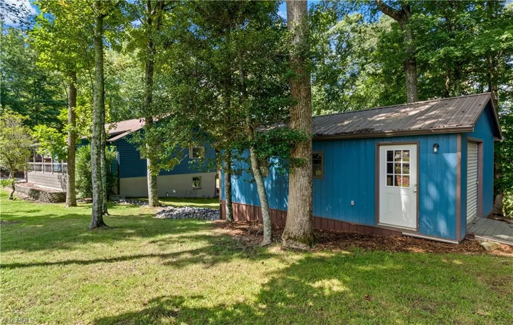 1502 Greenstreet Drive Traphill, NC 28685