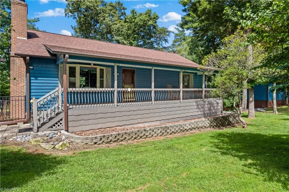 1502 Greenstreet Drive Traphill, NC 28685