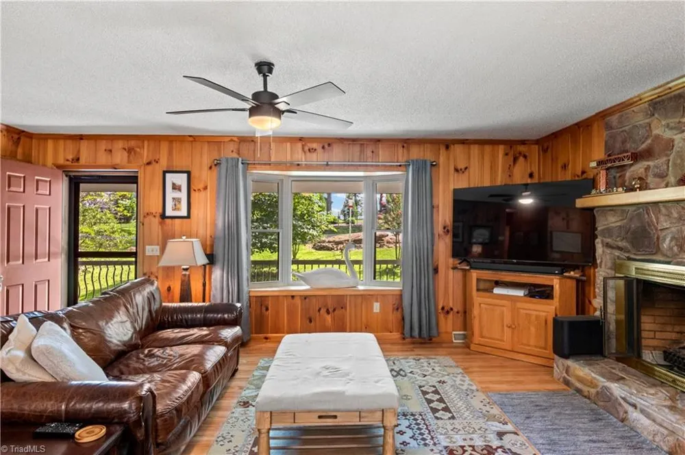 1502 Greenstreet Drive Traphill, NC 28685