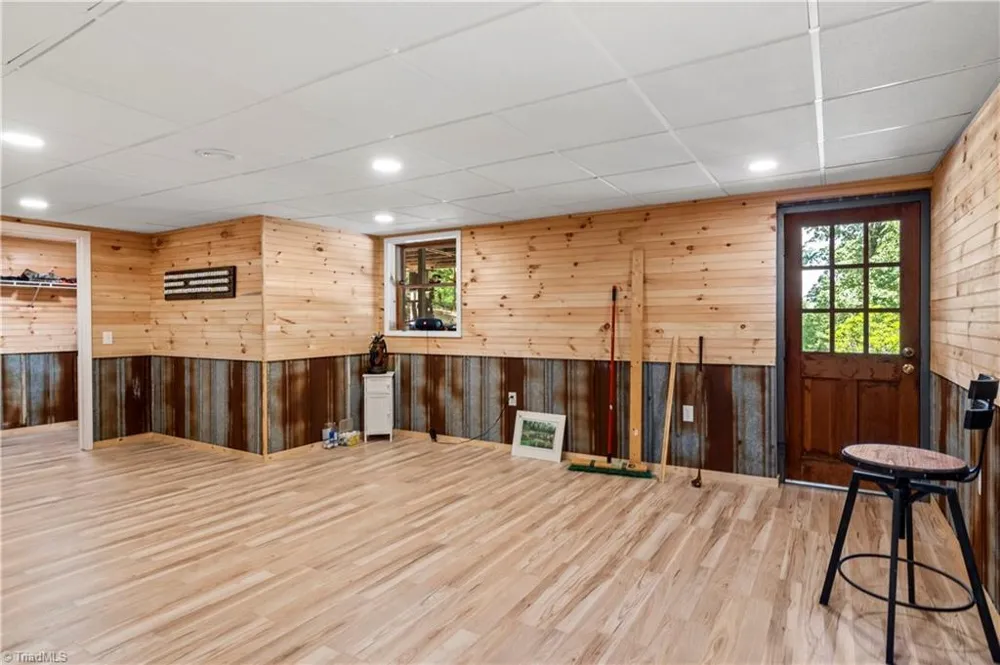 1502 Greenstreet Drive Traphill, NC 28685