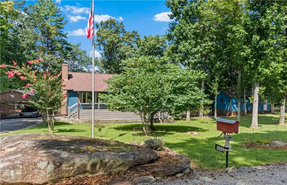 1502 Greenstreet Drive Traphill, NC 28685