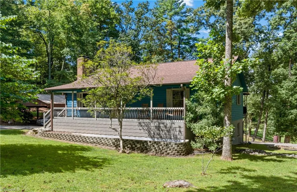 1502 Greenstreet Drive Traphill, NC 28685