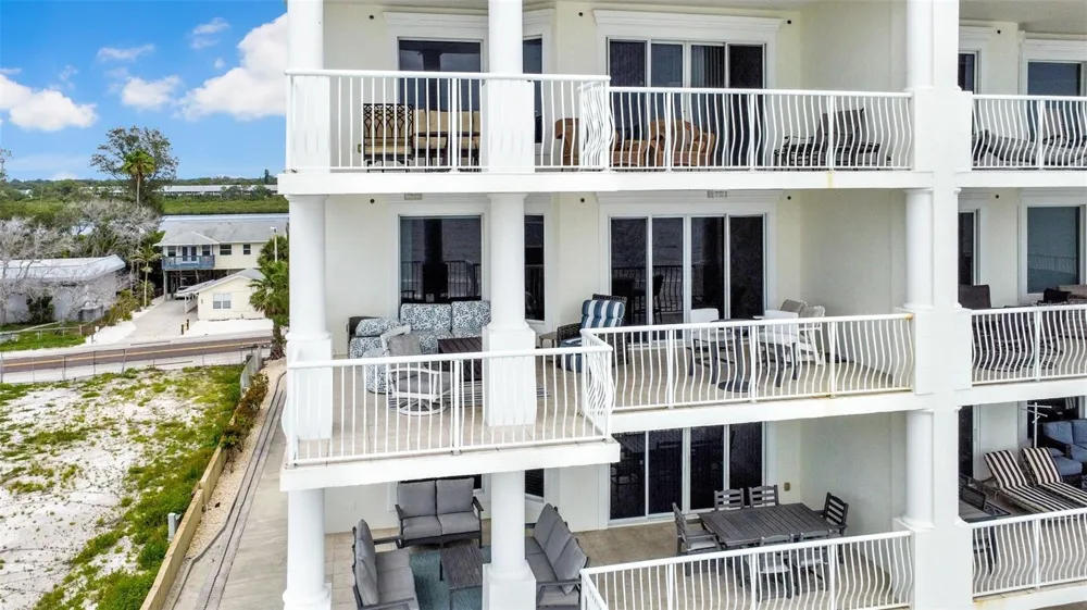 19734 GULF BOULEVARD #402 Indian Shores, FL 33785