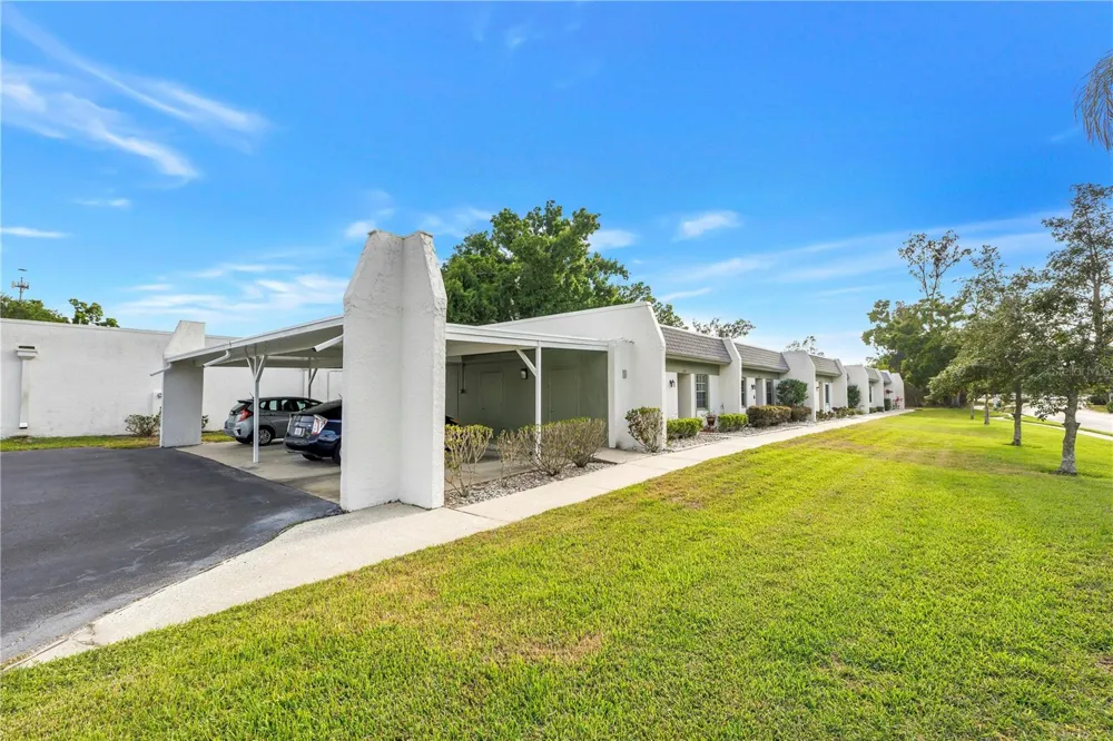 4774 LAKE BOULEVARD #9B Clearwater, FL 33762