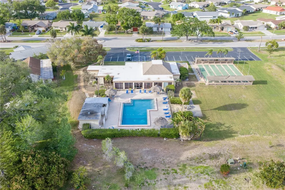 4774 LAKE BOULEVARD #9B Clearwater, FL 33762