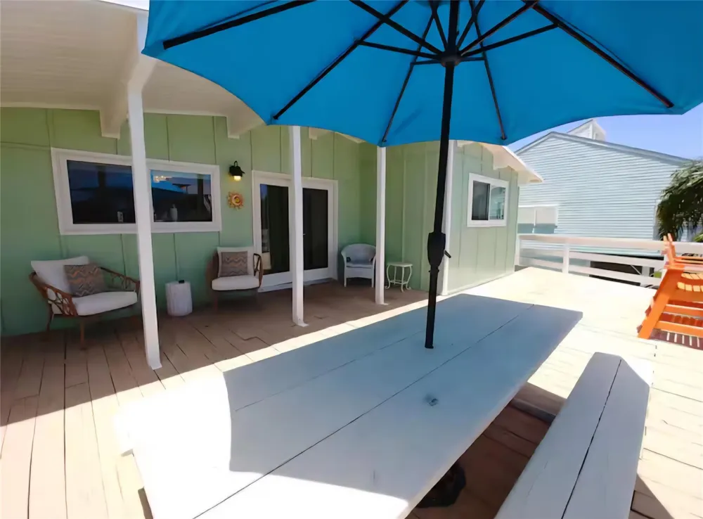 22201 Matagorda Drive Galveston, TX 77554