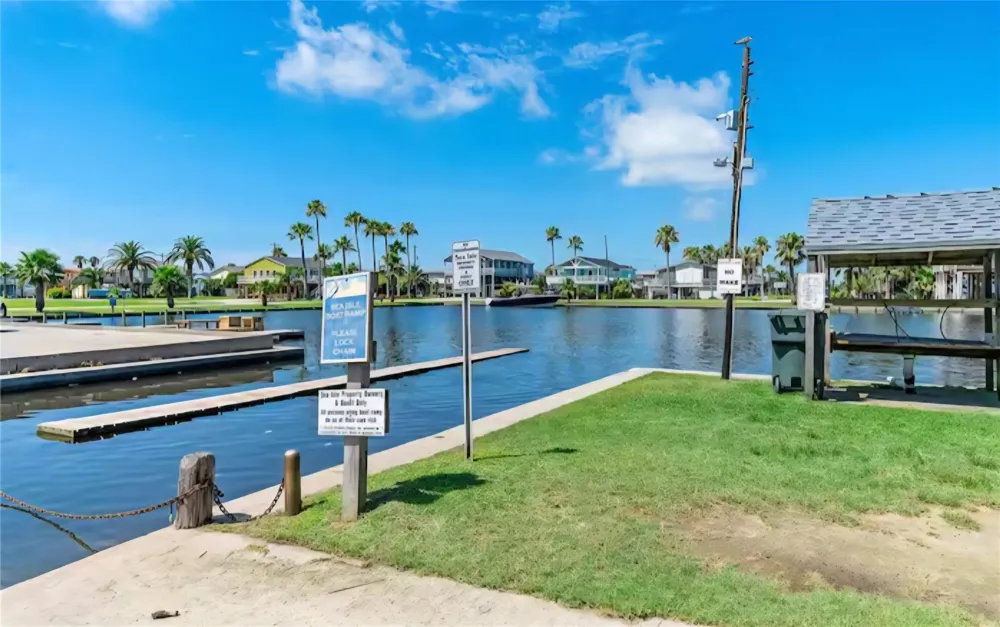 22201 Matagorda Drive Galveston, TX 77554