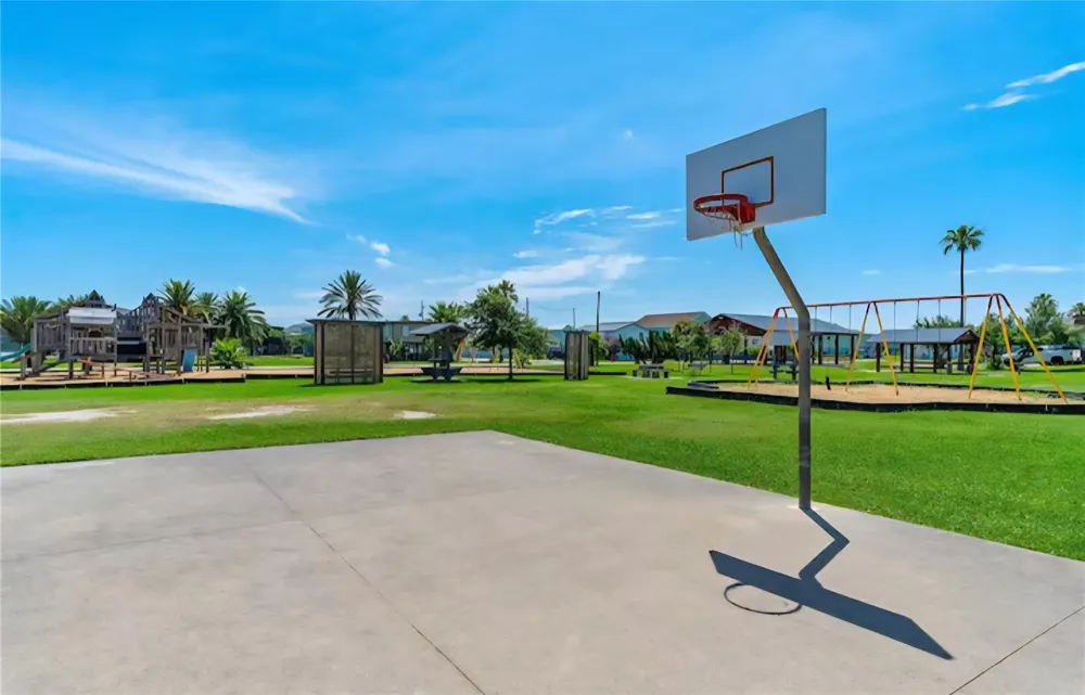 22201 Matagorda Drive Galveston, TX 77554