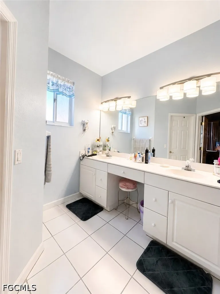 Summer Lake Court Fort Myers, FL 33907