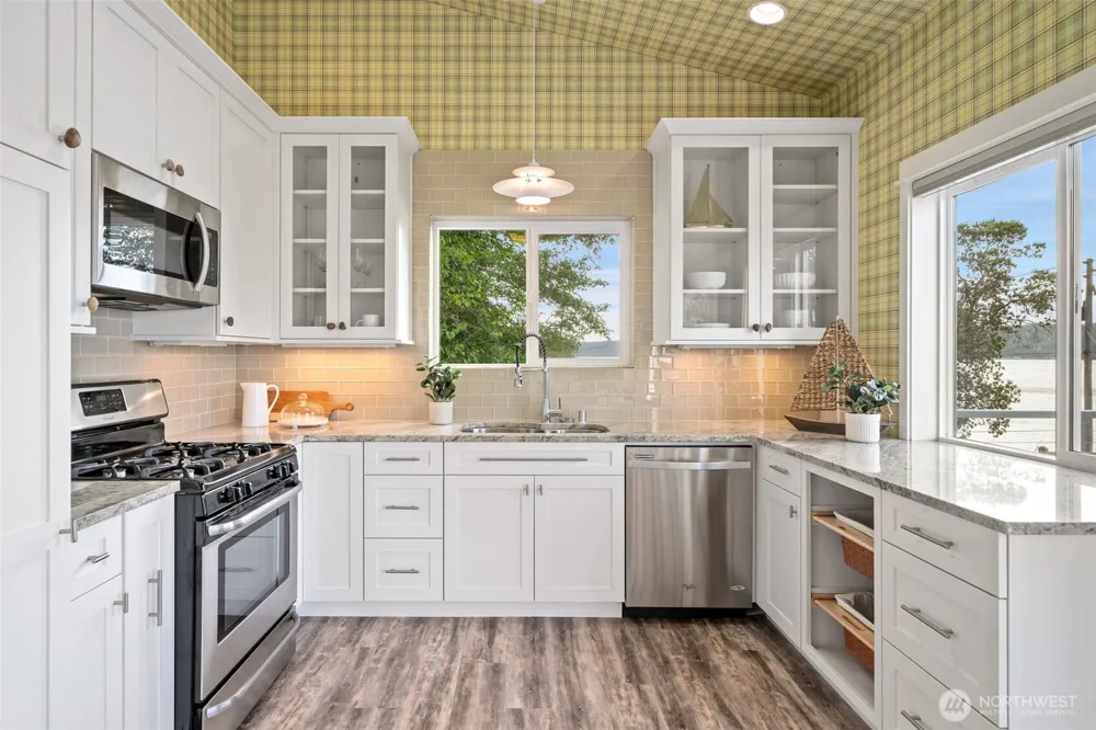 13320 E State Route 106 Belfair, WA 98528