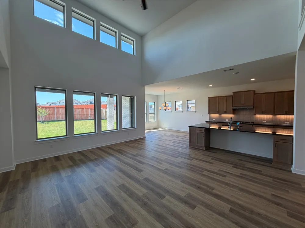 109 Statue Drive Liberty Hill, TX 78642