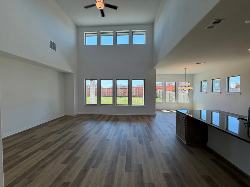 109 Statue Drive Liberty Hill, TX 78642