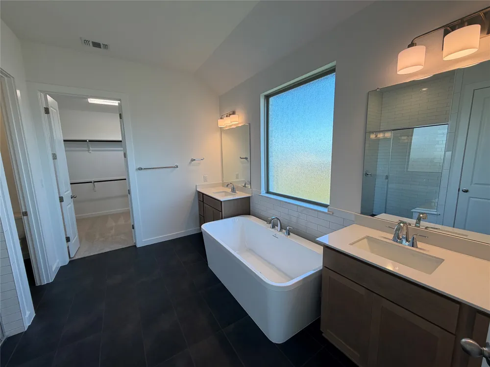 109 Statue Drive Liberty Hill, TX 78642