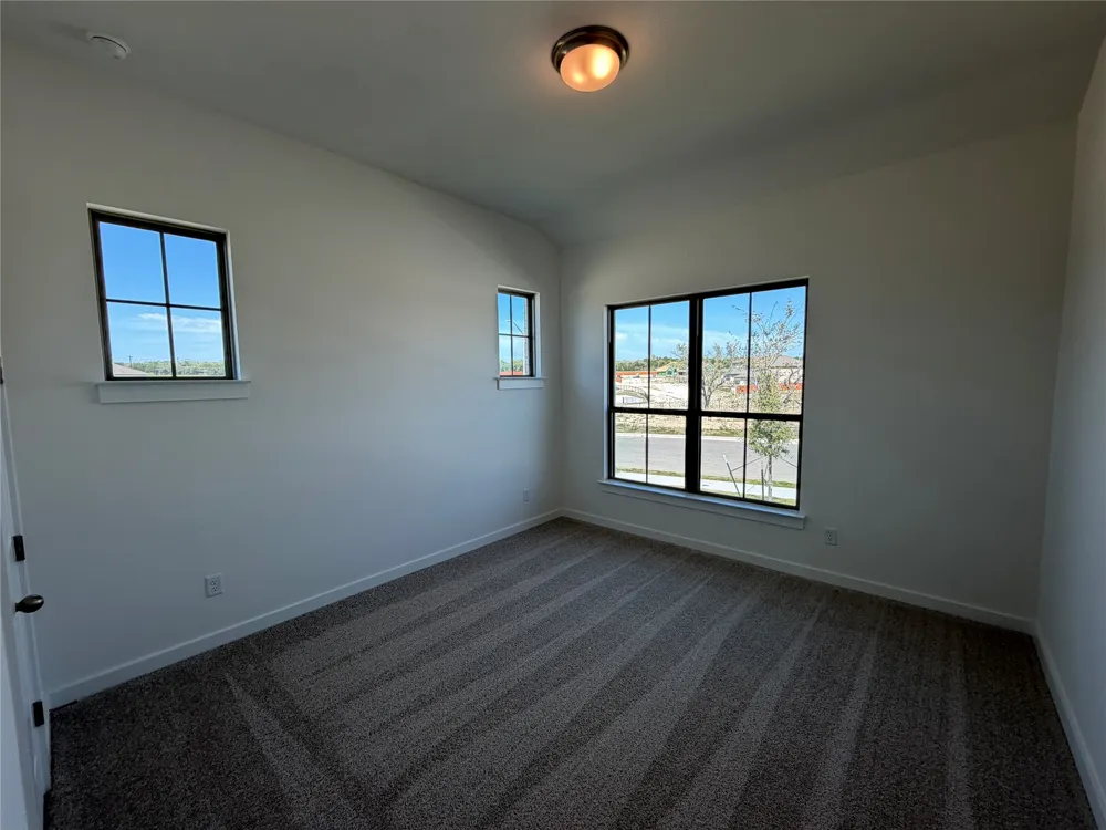 109 Statue Drive Liberty Hill, TX 78642