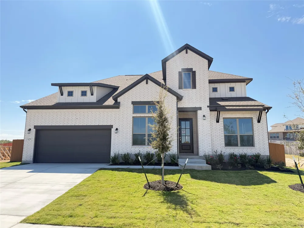109 Statue Drive Liberty Hill, TX 78642