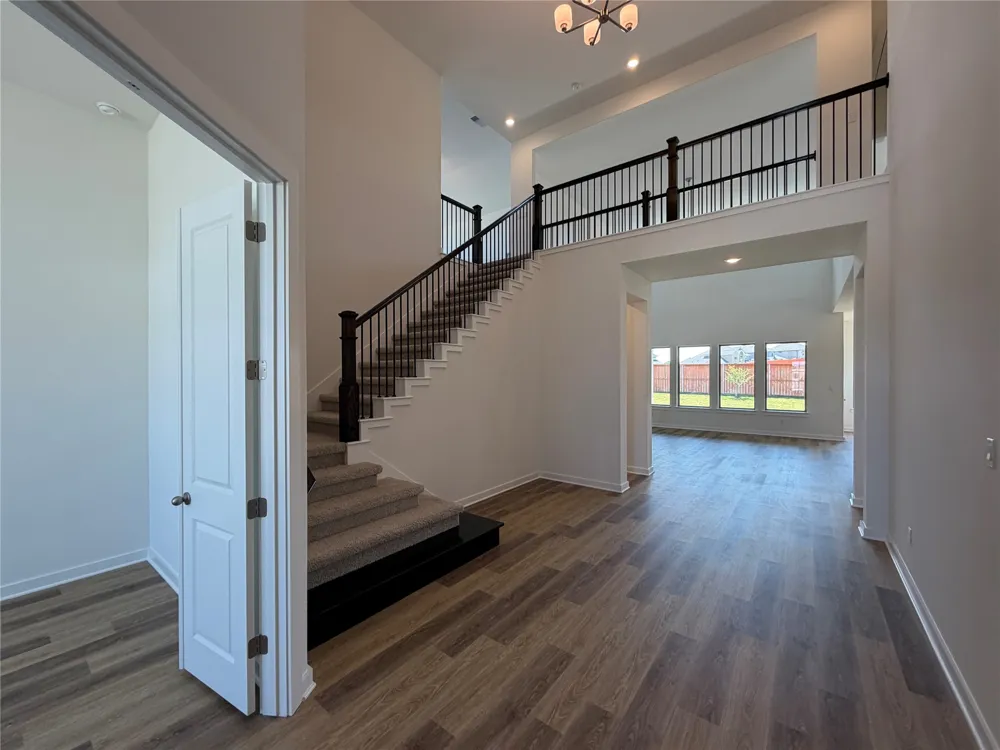 109 Statue Drive Liberty Hill, TX 78642