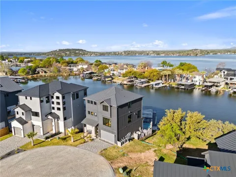 175 Pointview Drive