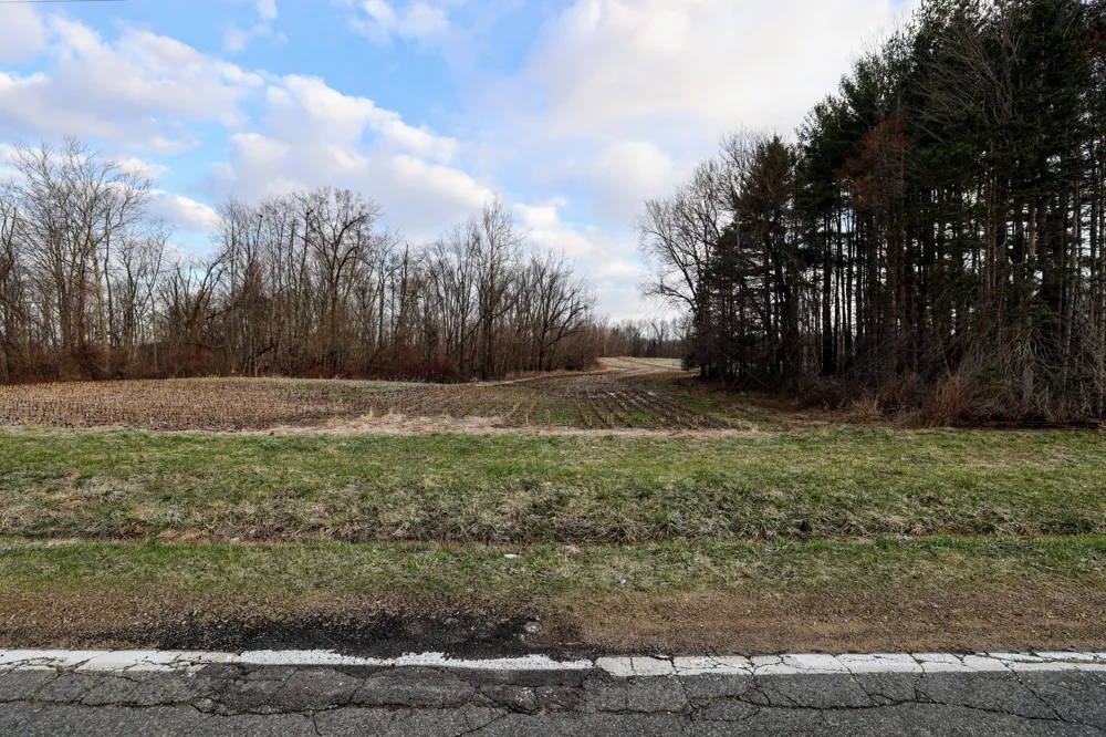 W Glendora Road Buchanan, MI 49107