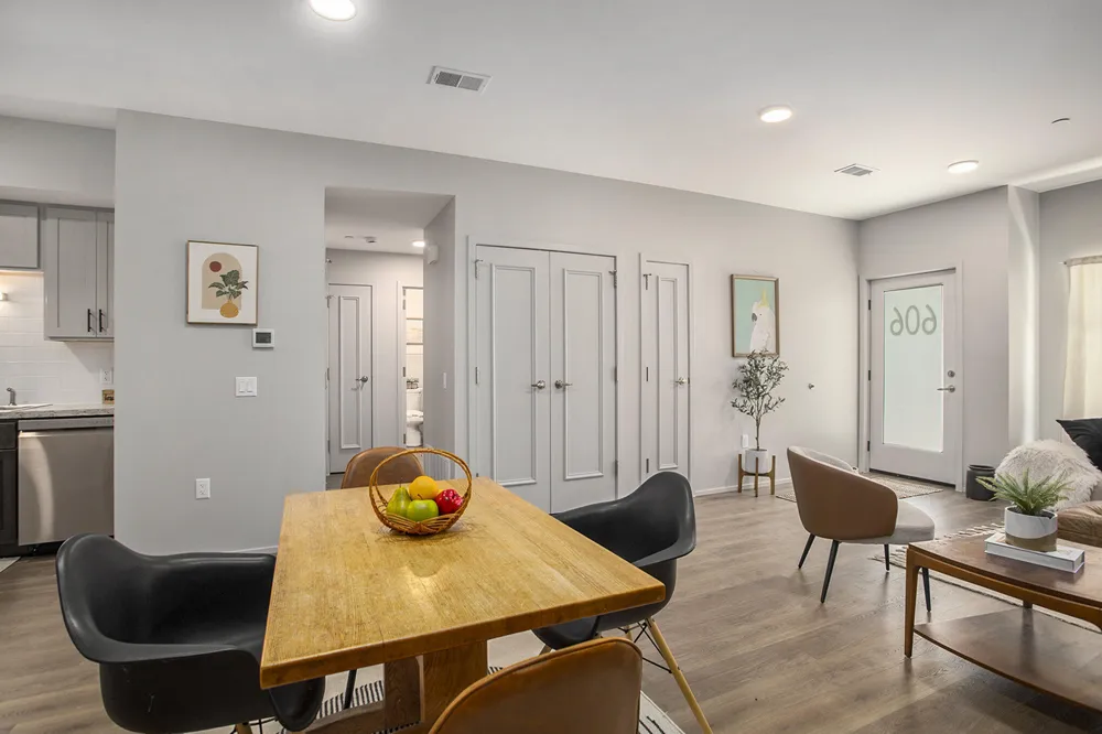 608 Southworth Terrace Kalamazoo, MI 49048