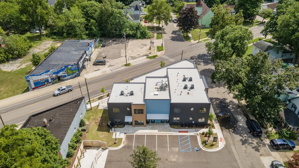 608 Southworth Terrace Kalamazoo, MI 49048