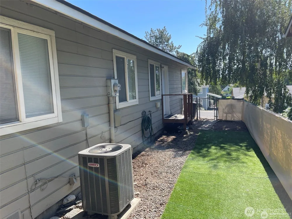 380 Shore Court Manson, WA 98831