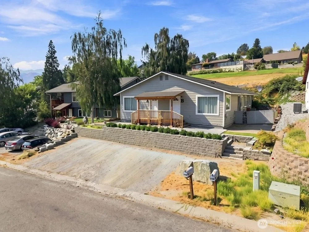 380 Shore Court Manson, WA 98831