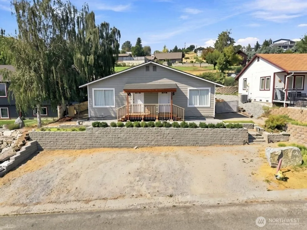 380 Shore Court Manson, WA 98831