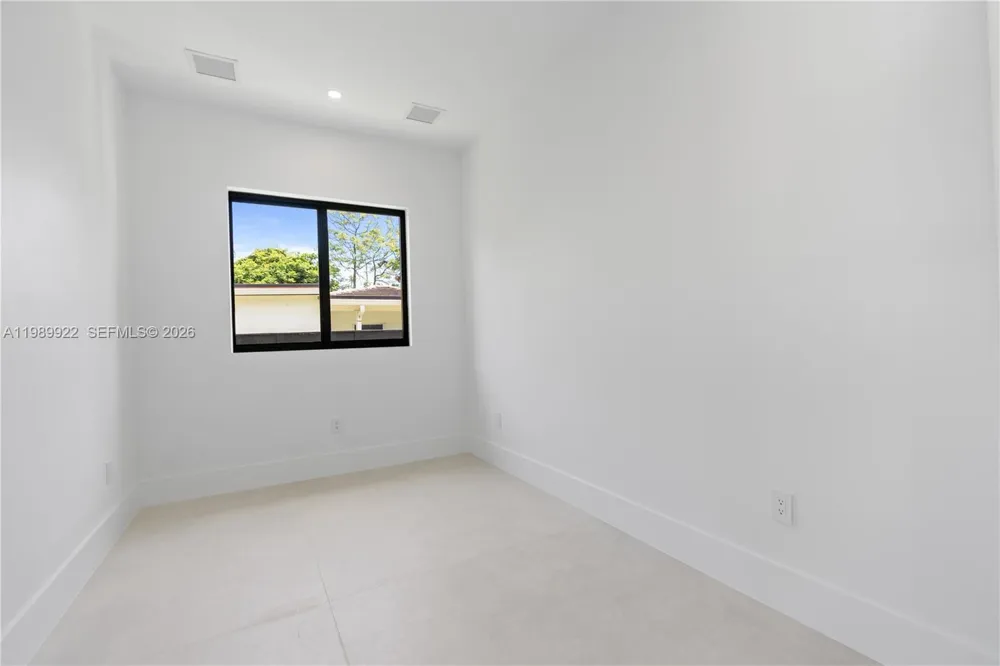6221 SW 60th St South Miami, FL 33143