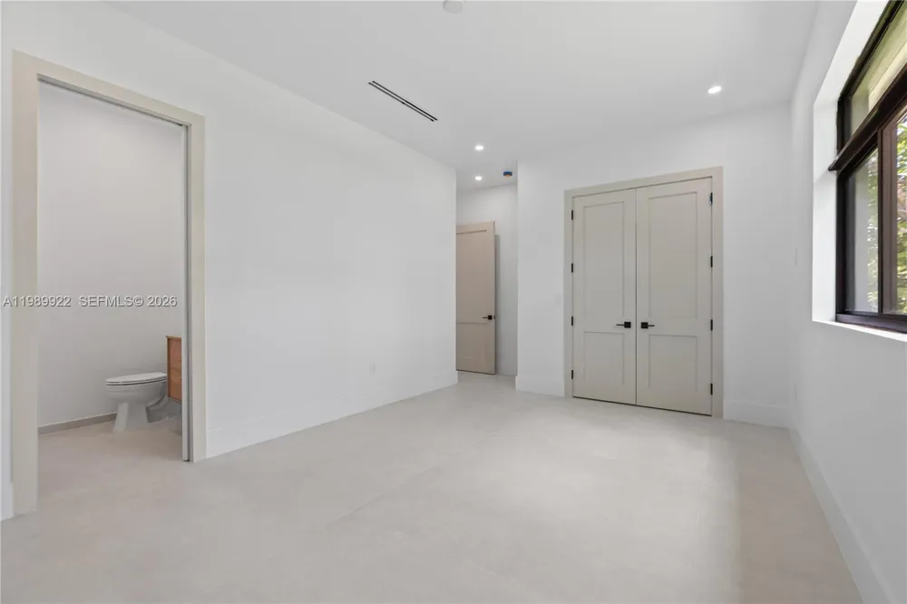 6221 SW 60th St South Miami, FL 33143